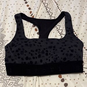 Elegant Black Patterned Sports Bra